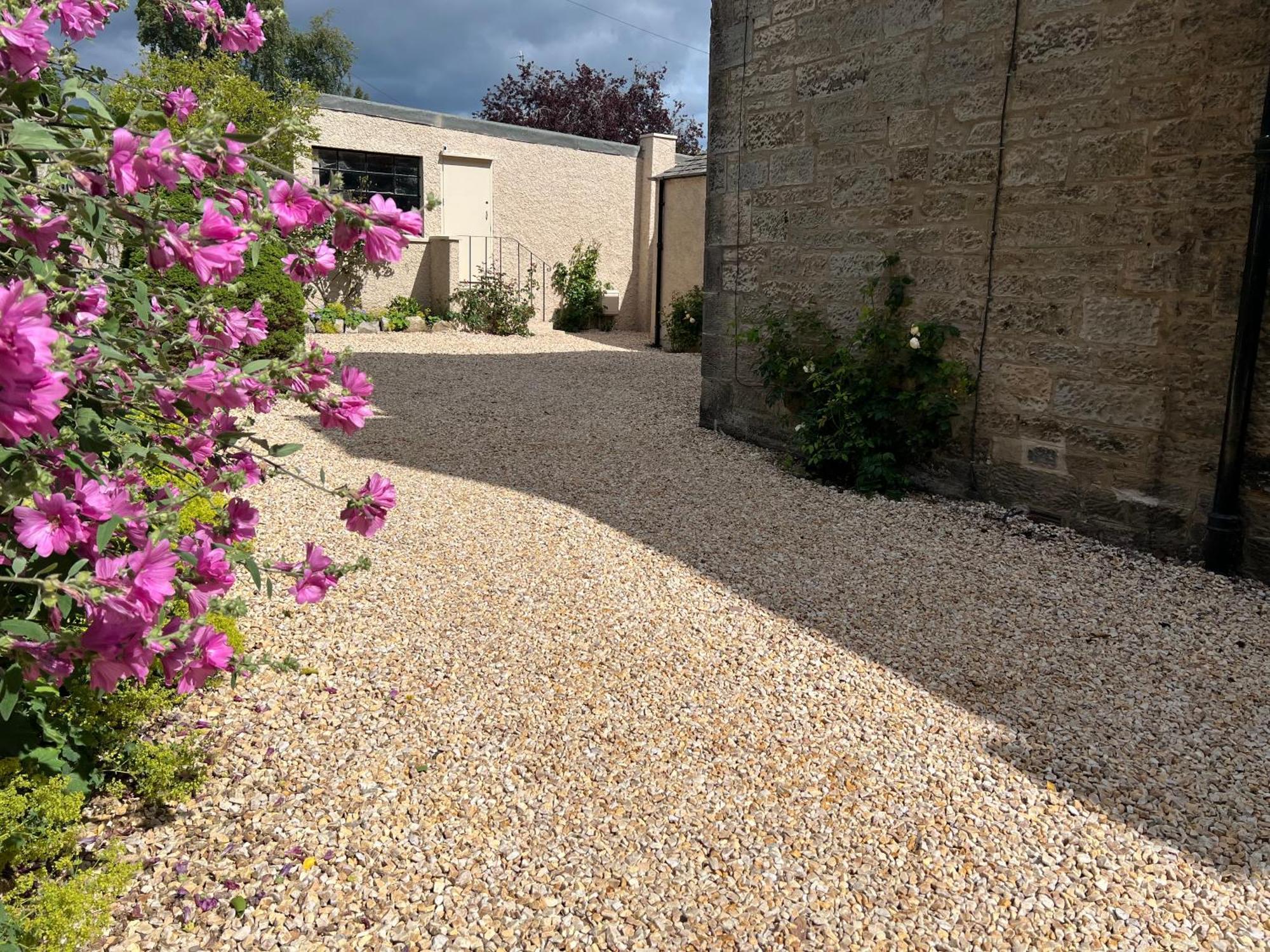 Quaint Self Contained Cottage Near Edinburgh. Loanhead Exteriör bild